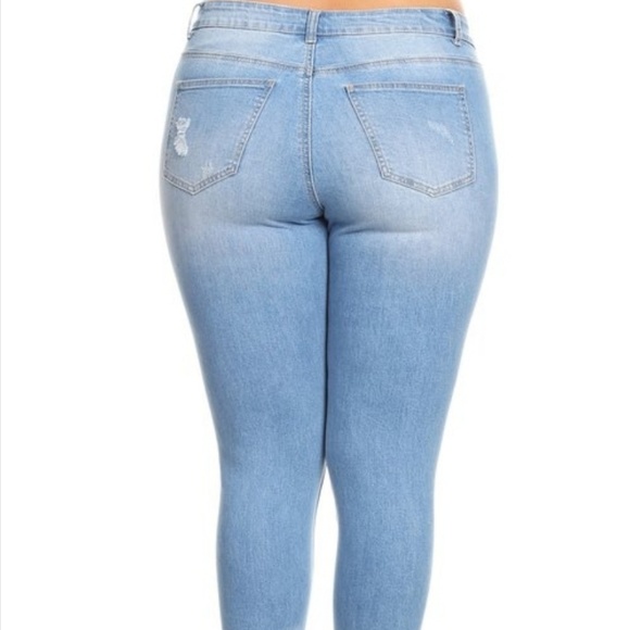 Jean's - Picture 8 of 8